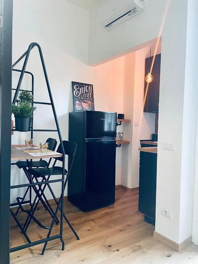 Apartment Trevi Industrial Room C Milan Italy