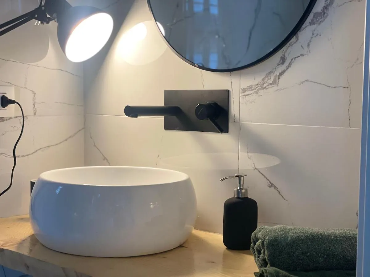 Trevi Industrial Room C Milan